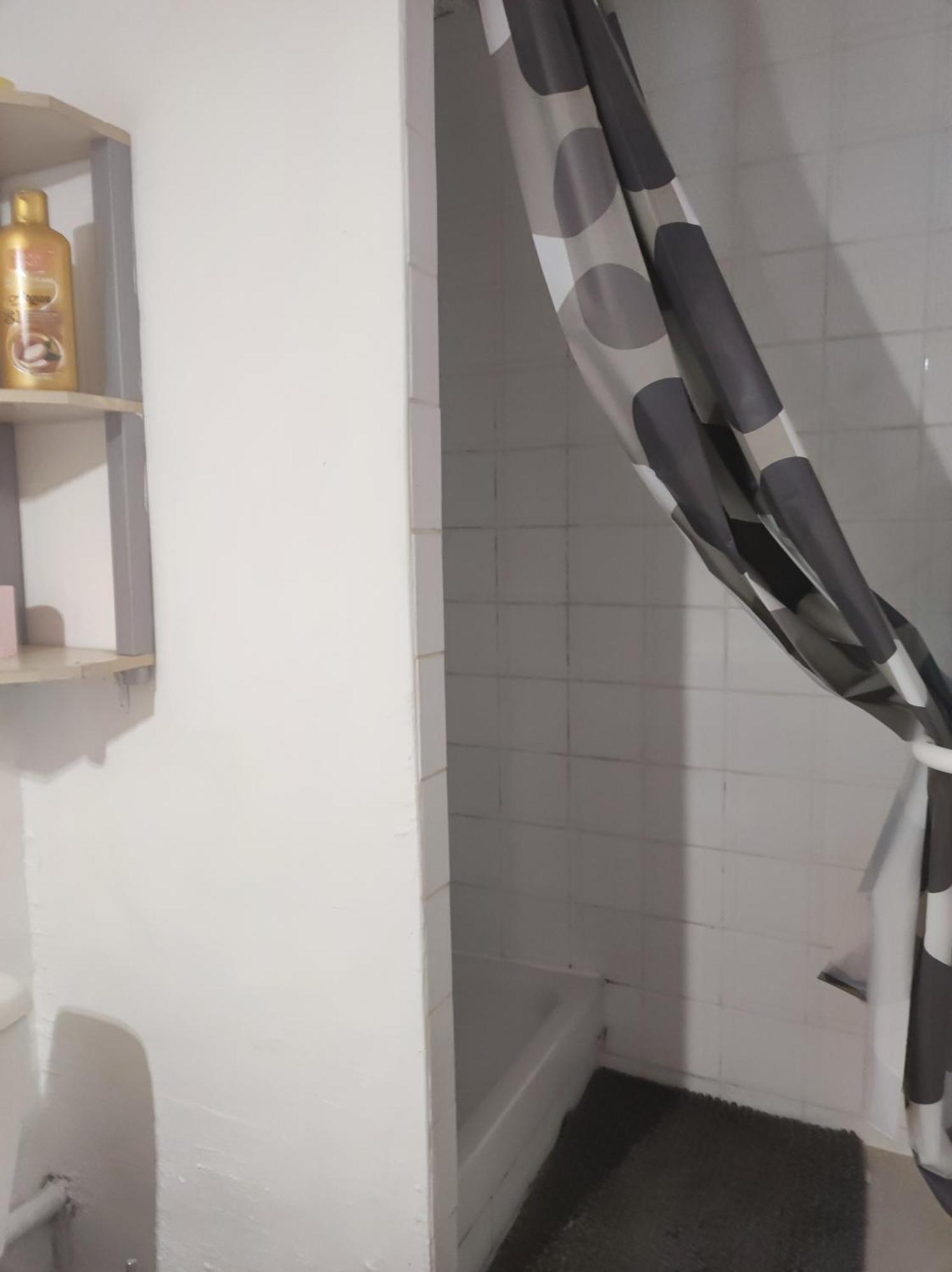 Ingrid Mary Apartment Nimes Bilik gambar