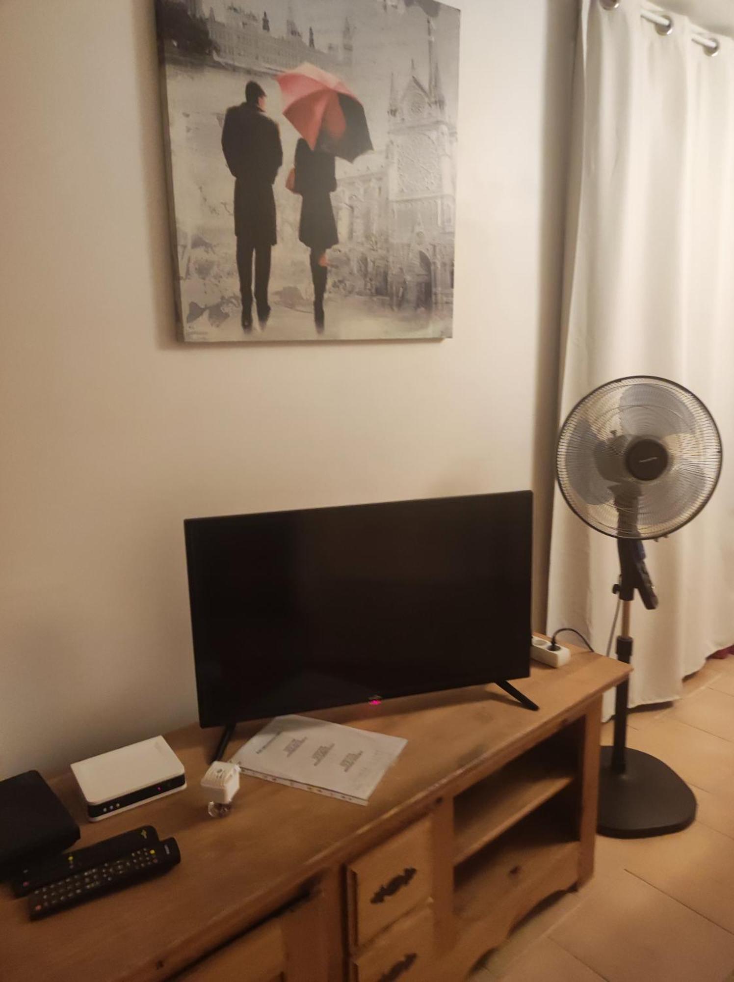 Ingrid Mary Apartment Nimes Bilik gambar