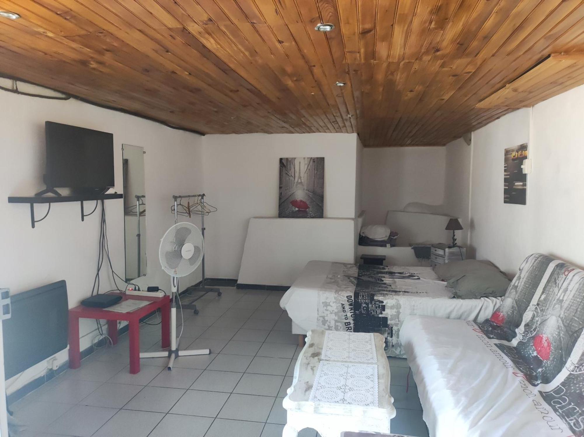 Ingrid Mary Apartment Nimes Bilik gambar