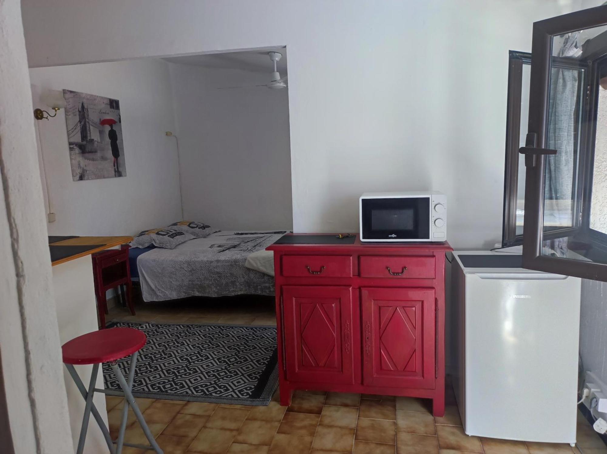 Ingrid Mary Apartment Nimes Bilik gambar