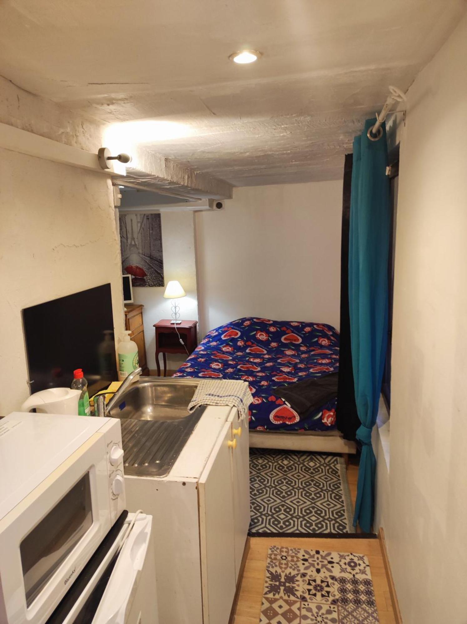 Ingrid Mary Apartment Nimes Bilik gambar